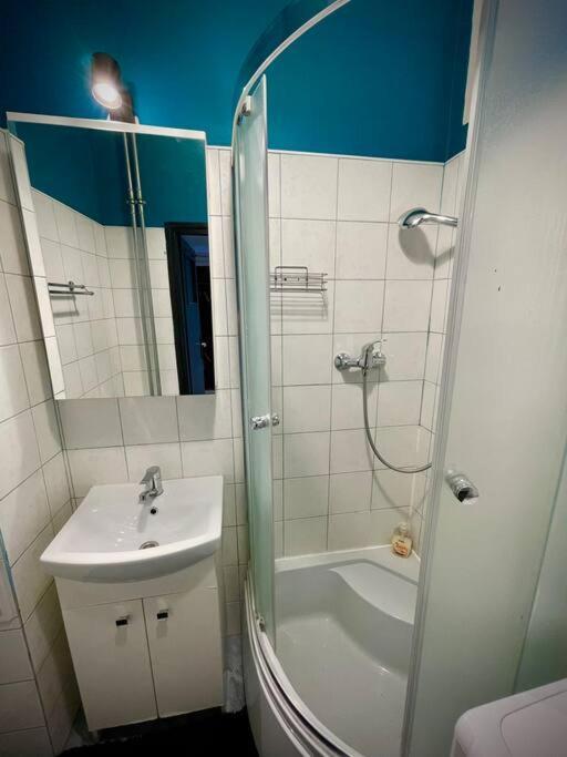 Super Square Metro X2 Fast Wifi 55'Tv Netflix Hbo Appletv+ Amazontv Apartment Varşovia Exterior foto