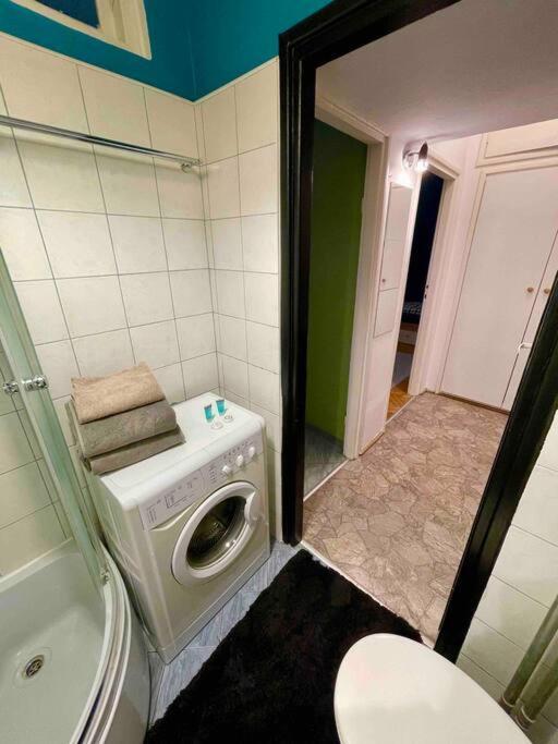 Super Square Metro X2 Fast Wifi 55'Tv Netflix Hbo Appletv+ Amazontv Apartment Varşovia Exterior foto
